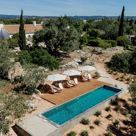 Monte Do Alamo - タヴィラ