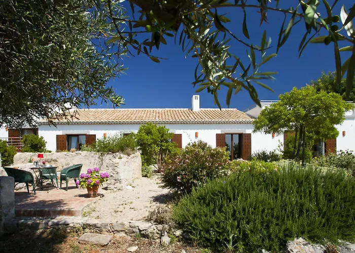 Monte Do Alamo - タヴィラ