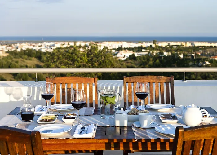 Monte Do Alamo - タヴィラ