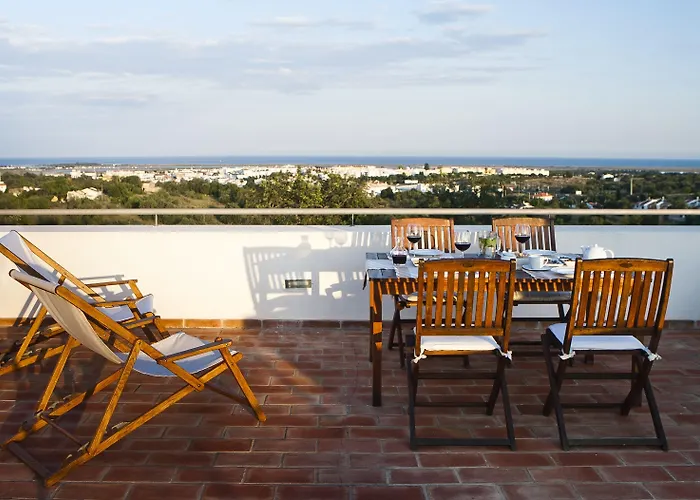 Monte Do Alamo - タヴィラ