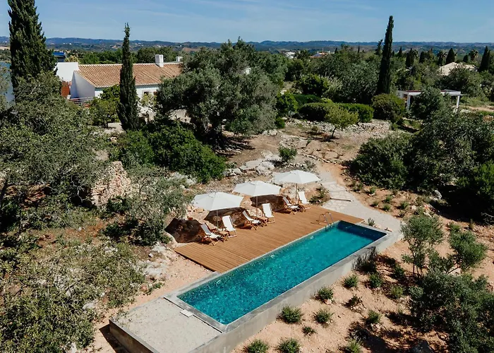 Monte Do Alamo - タヴィラ