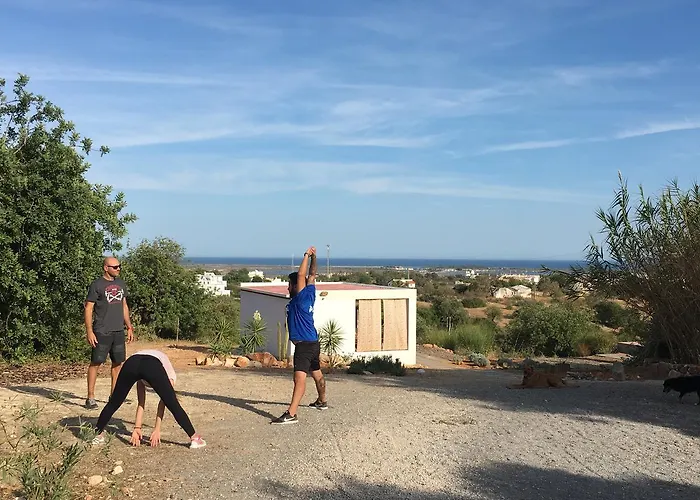 مزرعة للإقامة Monte Do Alamo - *